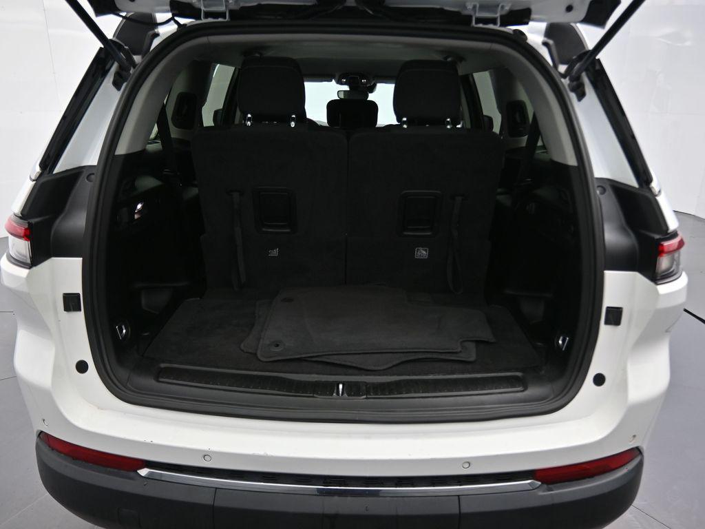 used 2023 Jeep Grand Cherokee L car, priced at $25,961