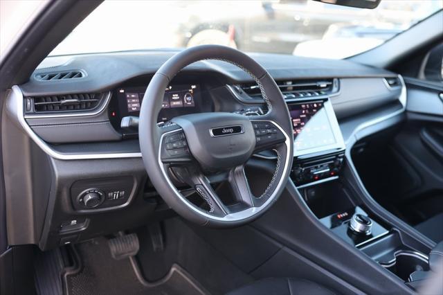 new 2025 Jeep Grand Cherokee car, priced at $35,325