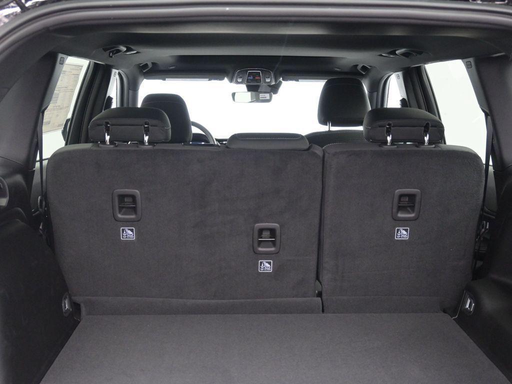 new 2025 Jeep Grand Cherokee car, priced at $31,970
