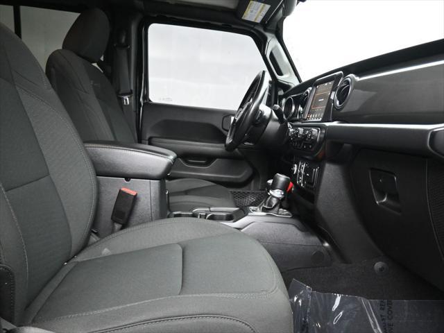 used 2022 Jeep Gladiator car, priced at $33,421