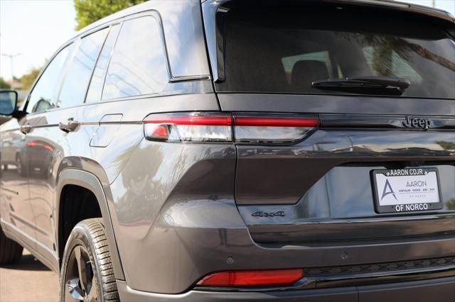 new 2025 Jeep Grand Cherokee car, priced at $45,045