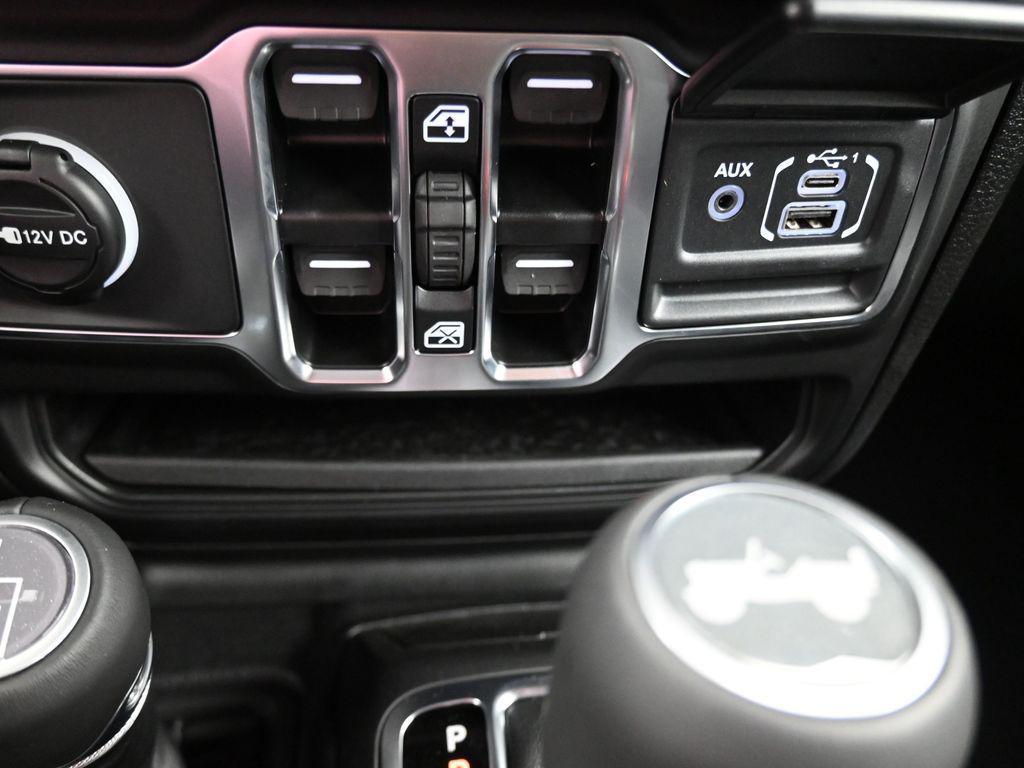 new 2025 Jeep Wrangler car, priced at $55,200
