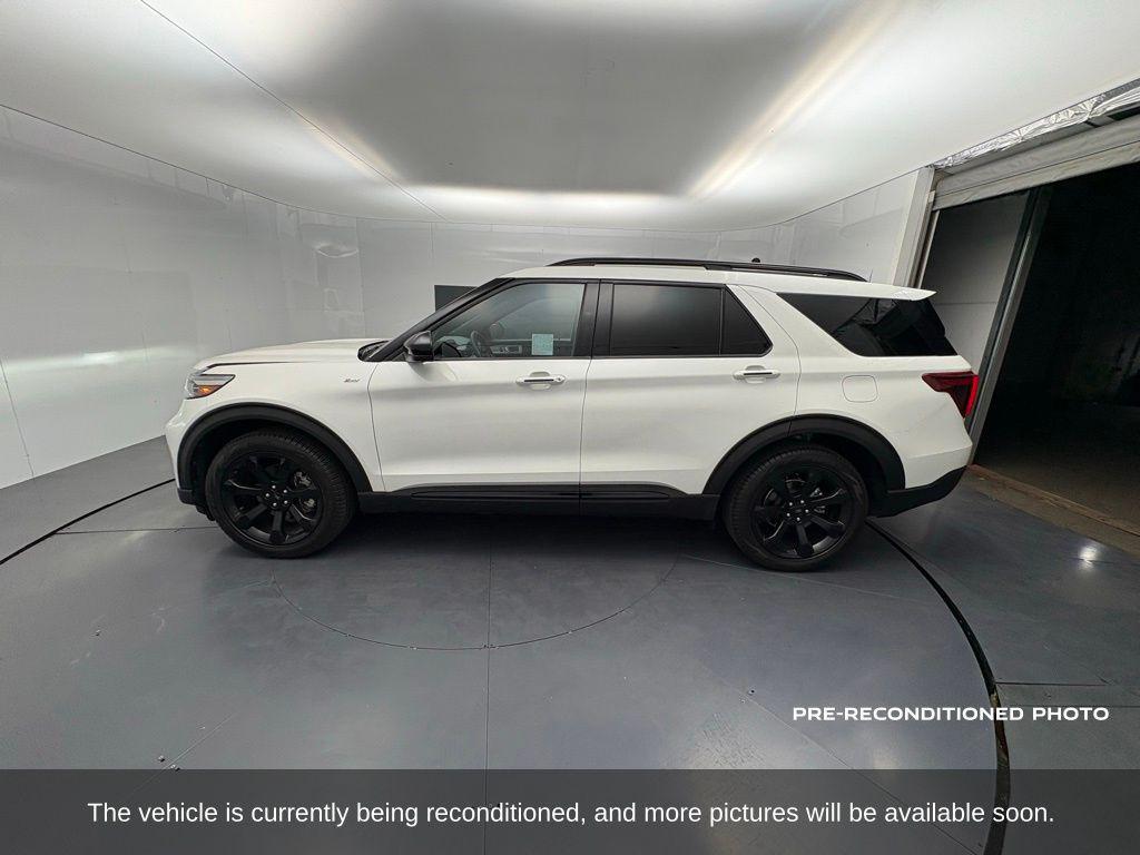 used 2023 Ford Explorer car, priced at $37,318
