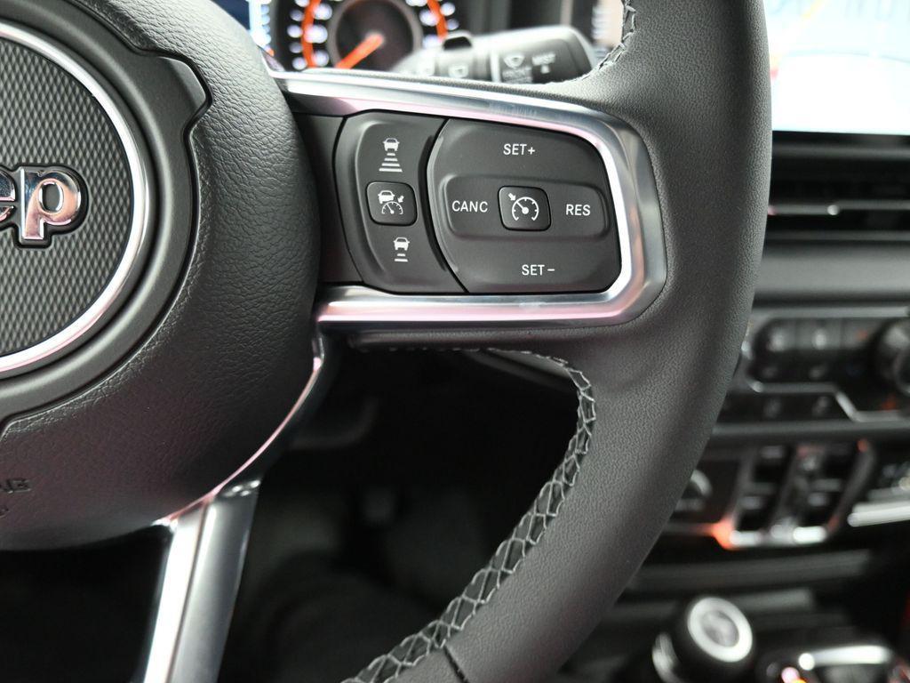 new 2025 Jeep Wrangler car, priced at $54,605