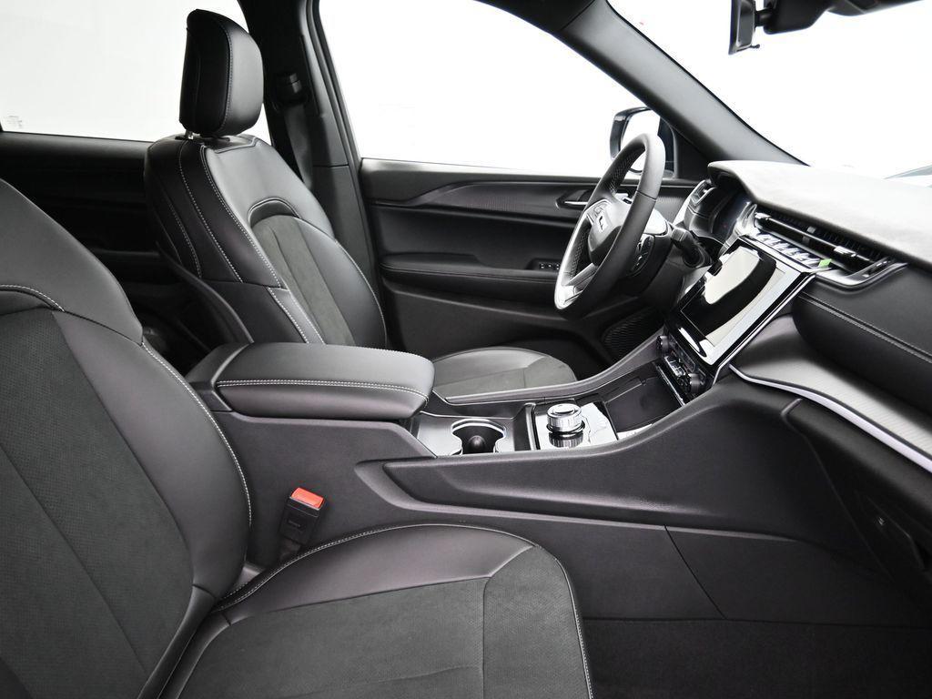 new 2025 Jeep Grand Cherokee L car, priced at $43,455