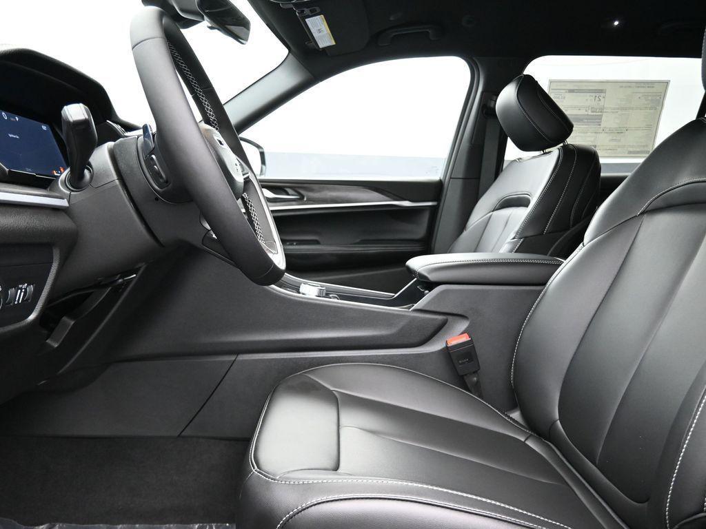 new 2025 Jeep Grand Cherokee L car, priced at $43,800