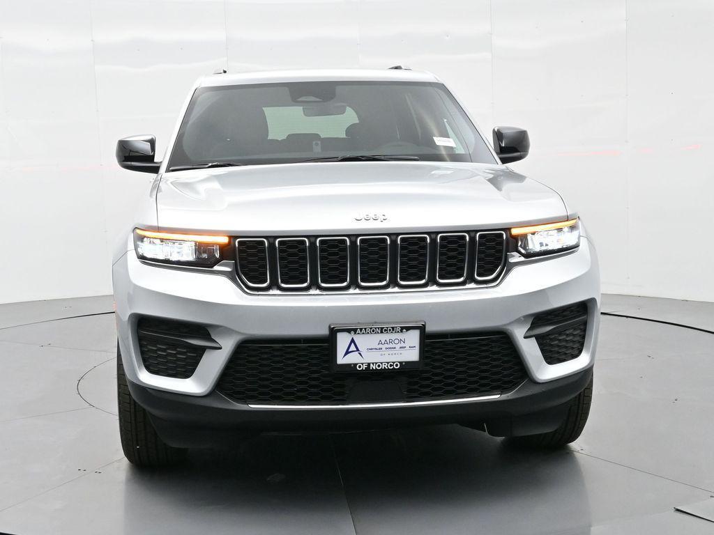 new 2025 Jeep Grand Cherokee car, priced at $35,300