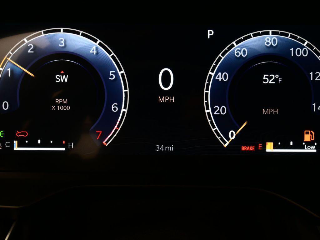 new 2025 Jeep Grand Cherokee car, priced at $35,300