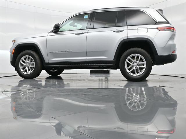 new 2025 Jeep Grand Cherokee car, priced at $37,800
