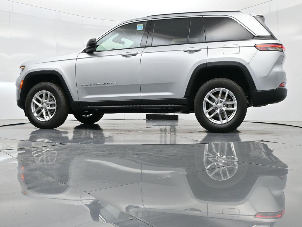 new 2025 Jeep Grand Cherokee car, priced at $35,300