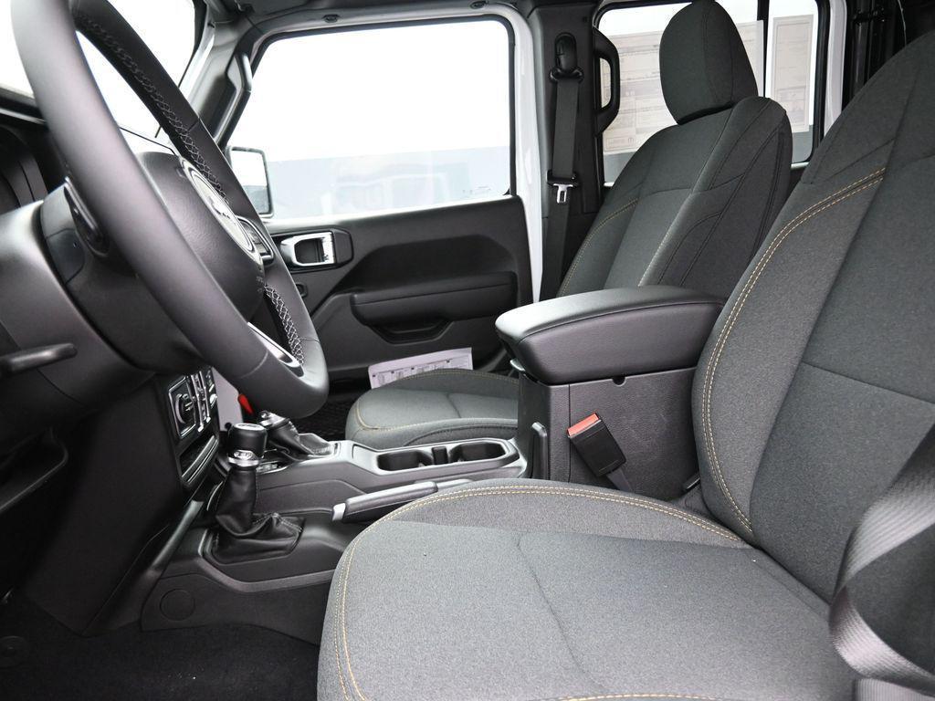 new 2025 Jeep Gladiator car, priced at $39,814