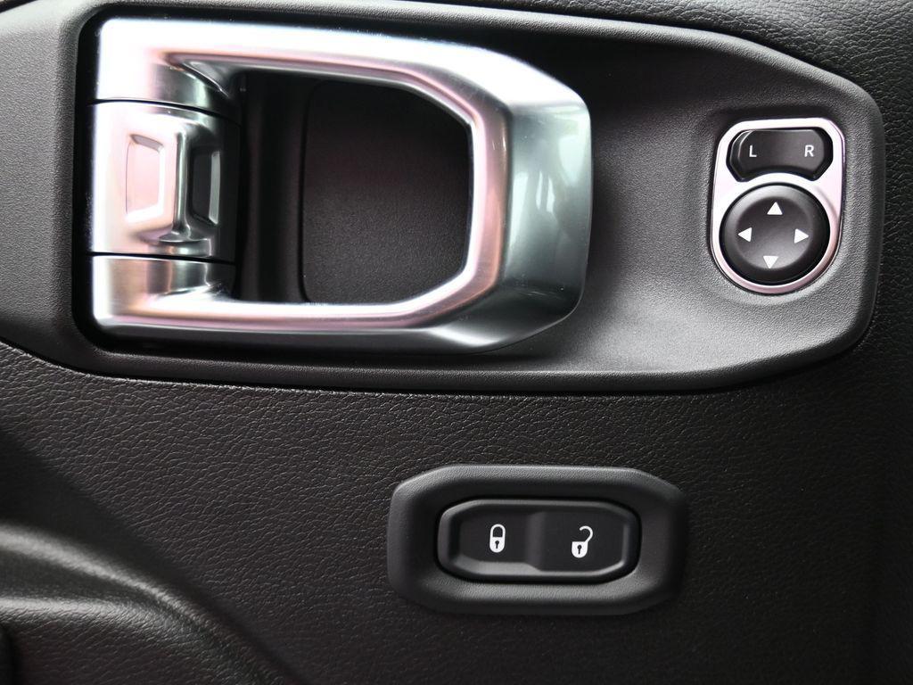 new 2025 Jeep Gladiator car, priced at $39,814