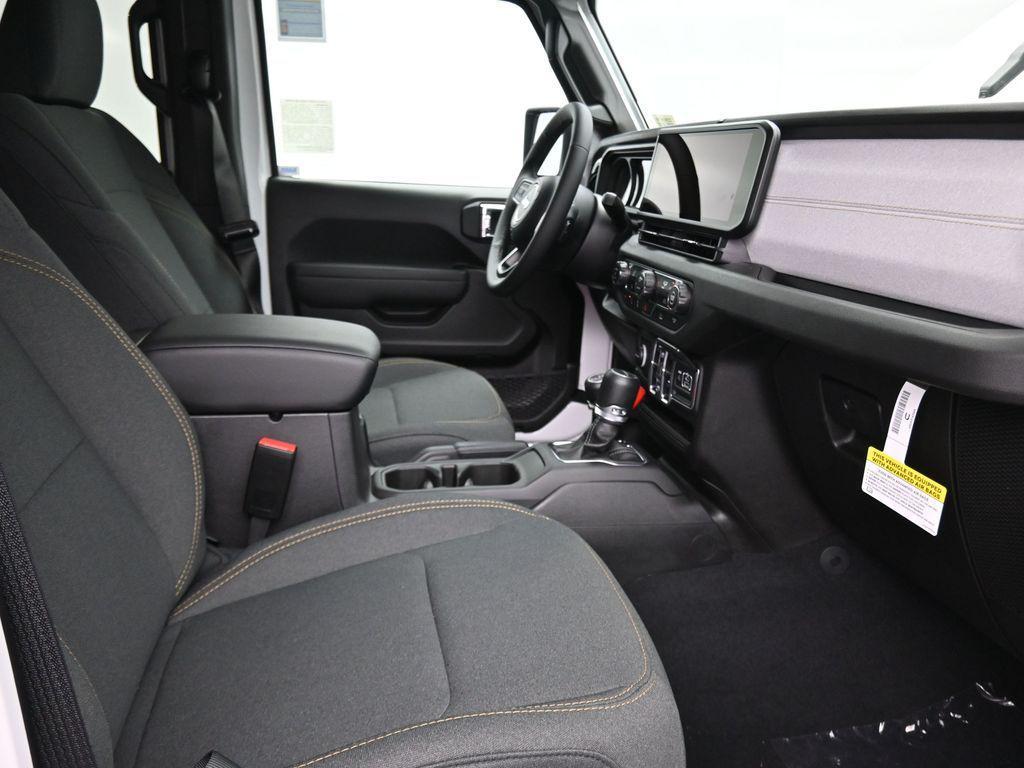 new 2025 Jeep Gladiator car, priced at $39,814
