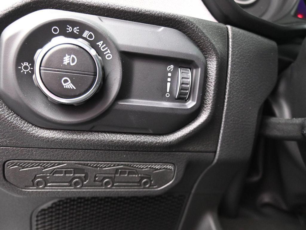 new 2025 Jeep Gladiator car, priced at $39,814