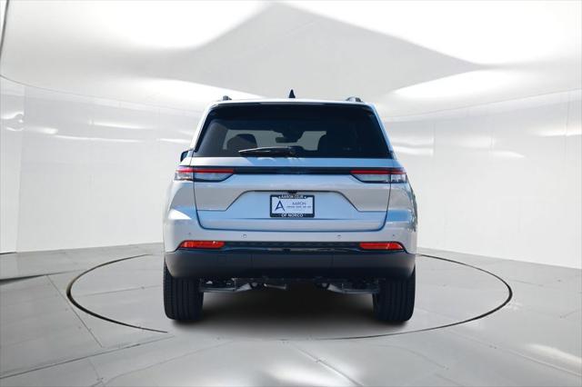 new 2025 Jeep Grand Cherokee car, priced at $41,800