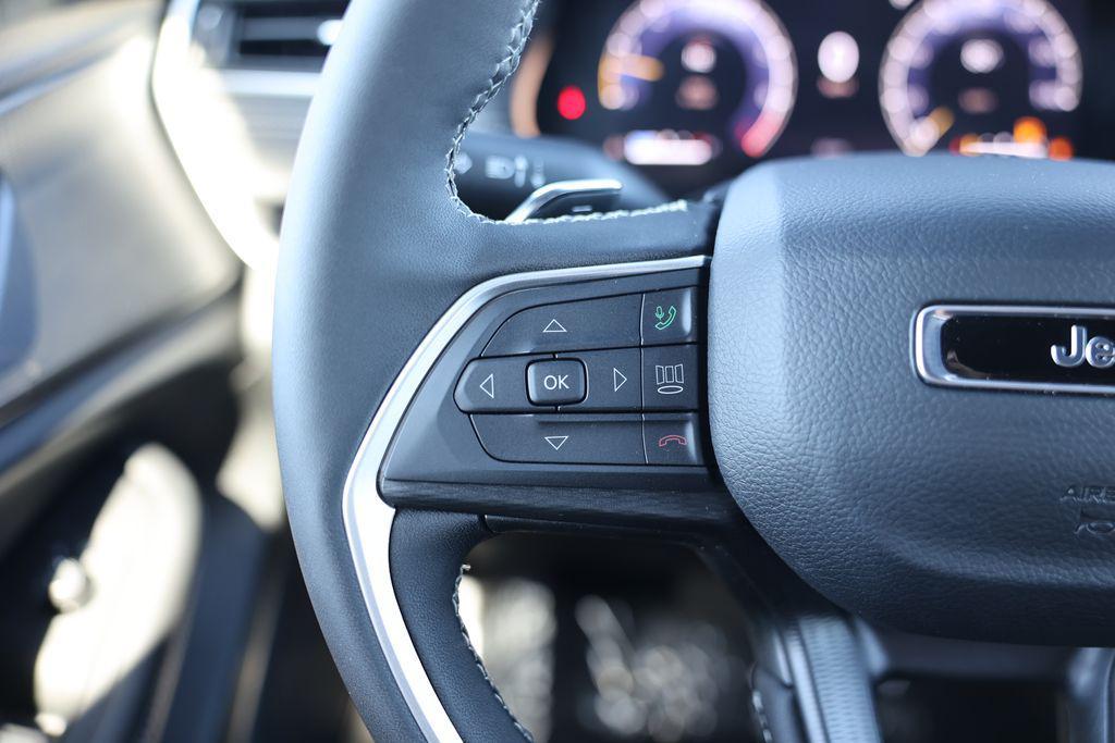 new 2025 Jeep Grand Cherokee car, priced at $35,057