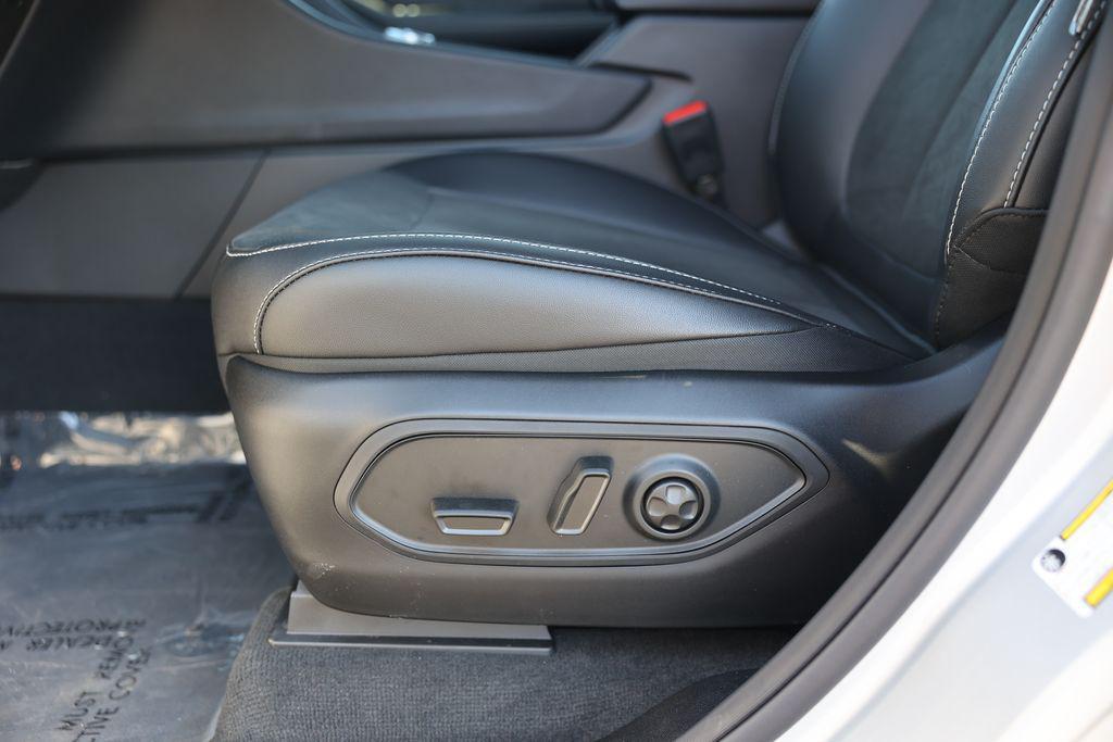 new 2025 Jeep Grand Cherokee car, priced at $35,057