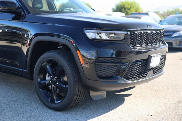 new 2025 Jeep Grand Cherokee car, priced at $39,920