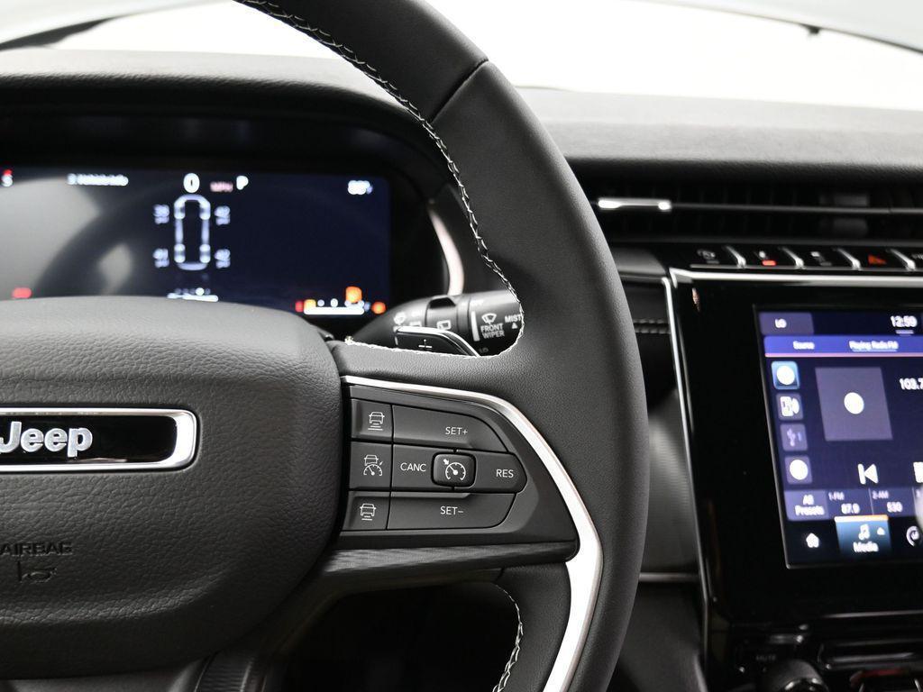 new 2025 Jeep Grand Cherokee L car, priced at $39,300