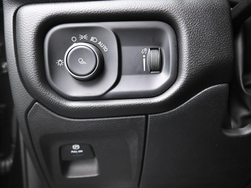 new 2025 Ram 1500 car, priced at $41,660