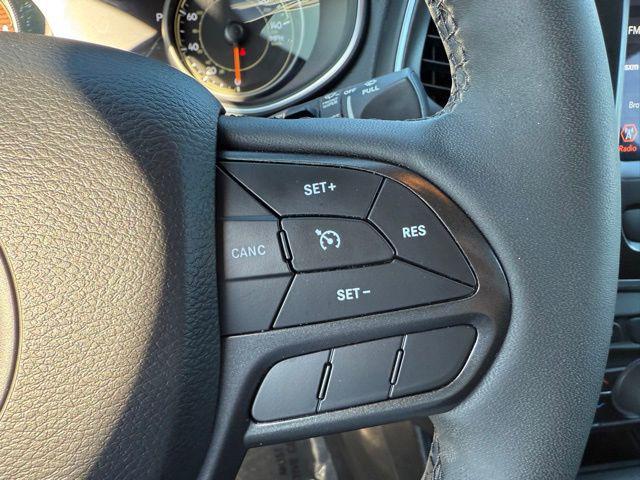 used 2022 Jeep Cherokee car, priced at $23,086