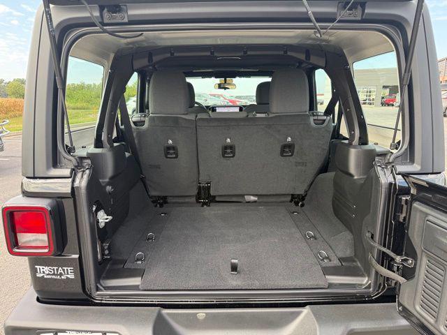 new 2025 Jeep Wrangler car, priced at $40,981