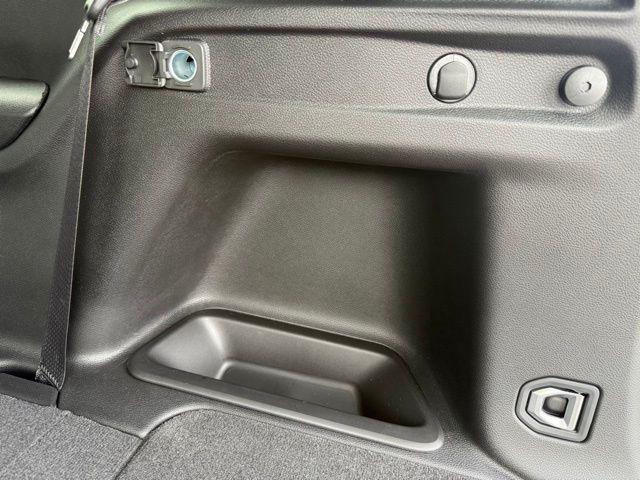 new 2025 Jeep Grand Cherokee L car, priced at $51,917