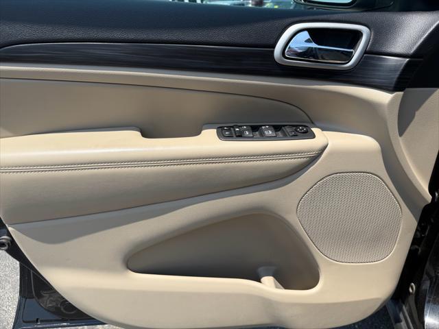 used 2021 Jeep Grand Cherokee car, priced at $24,500
