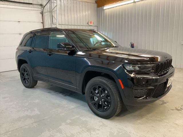 new 2025 Jeep Grand Cherokee car, priced at $44,030