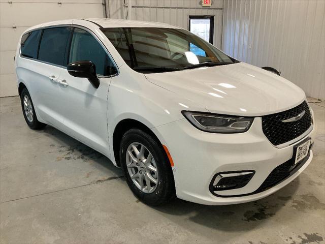 new 2024 Chrysler Pacifica car, priced at $43,740