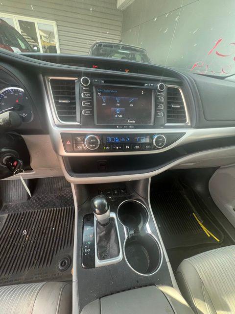 used 2017 Toyota Highlander car, priced at $22,900
