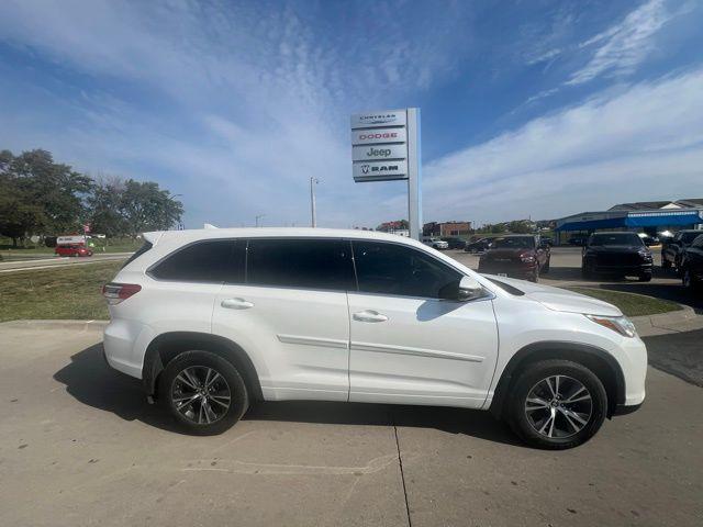 used 2017 Toyota Highlander car, priced at $22,900