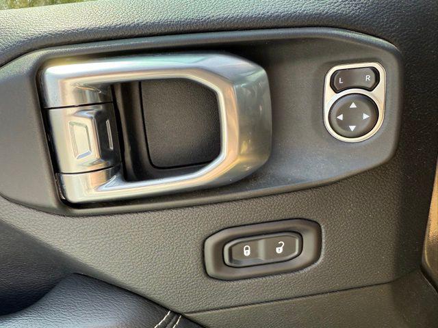 used 2018 Jeep Wrangler Unlimited car, priced at $29,900