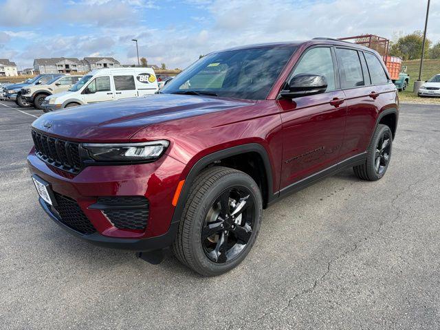 new 2025 Jeep Grand Cherokee car, priced at $45,987