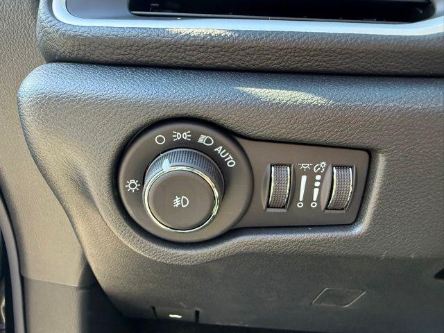 new 2026 Chrysler Pacifica car, priced at $46,419