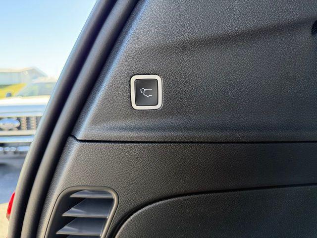 new 2026 Chrysler Pacifica car, priced at $48,068