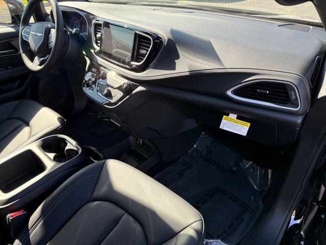 new 2026 Chrysler Pacifica car, priced at $48,068