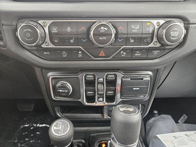 new 2025 Jeep Wrangler car, priced at $54,039