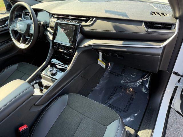 new 2025 Jeep Grand Cherokee car, priced at $45,224