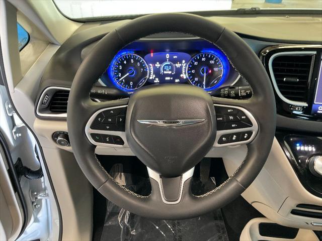 used 2022 Chrysler Pacifica car, priced at $25,000