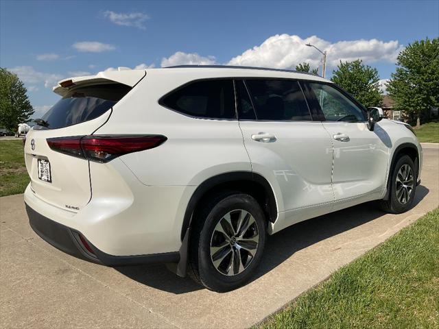 used 2021 Toyota Highlander car, priced at $37,958