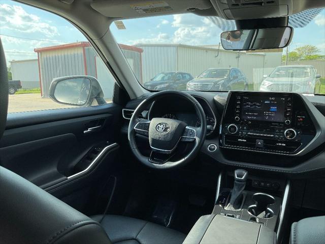 used 2021 Toyota Highlander car, priced at $37,958