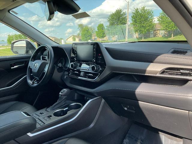used 2021 Toyota Highlander car, priced at $37,958