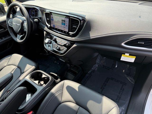 new 2026 Chrysler Pacifica car, priced at $45,044