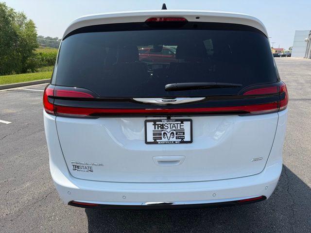 new 2026 Chrysler Pacifica car, priced at $45,044