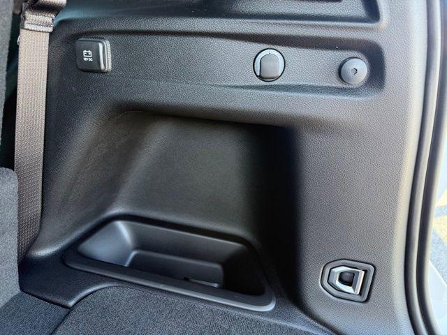 new 2025 Jeep Grand Cherokee L car, priced at $51,163