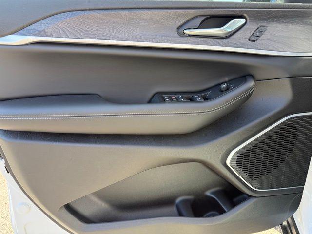 new 2025 Jeep Grand Cherokee car, priced at $53,406