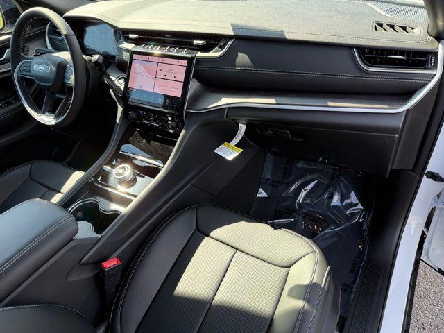 new 2025 Jeep Grand Cherokee car, priced at $53,406