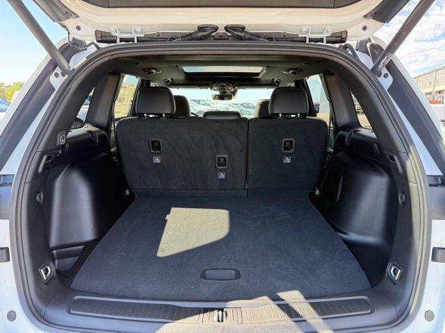 new 2025 Jeep Grand Cherokee car, priced at $53,406