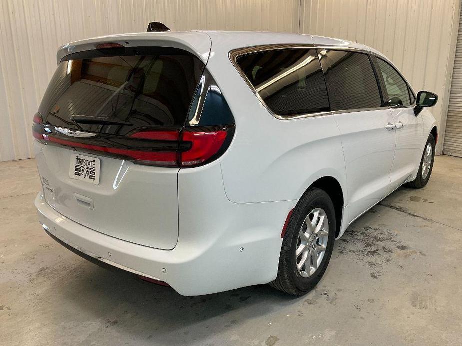 new 2024 Chrysler Pacifica car, priced at $45,497